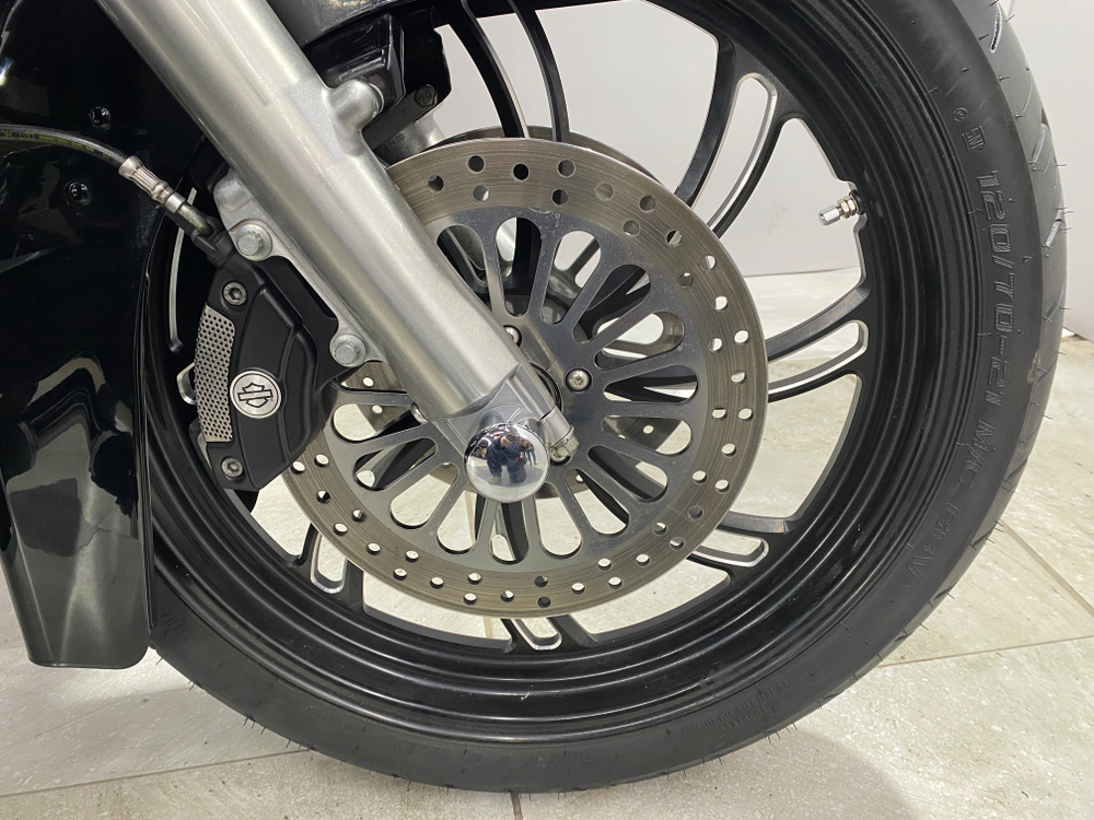 Harley-Davidson Road Glide FLTRU1690 050609