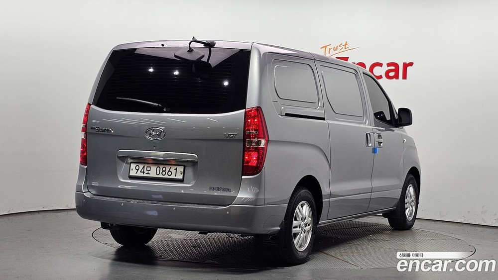 Hyundai The New Grand Starex Van 3-х местный (06.2020)
