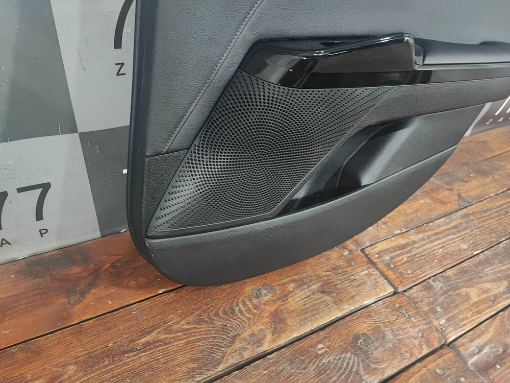 Обшивка двери задней правой Kia K5 20-нв Б/У Оригинал 83302L2310