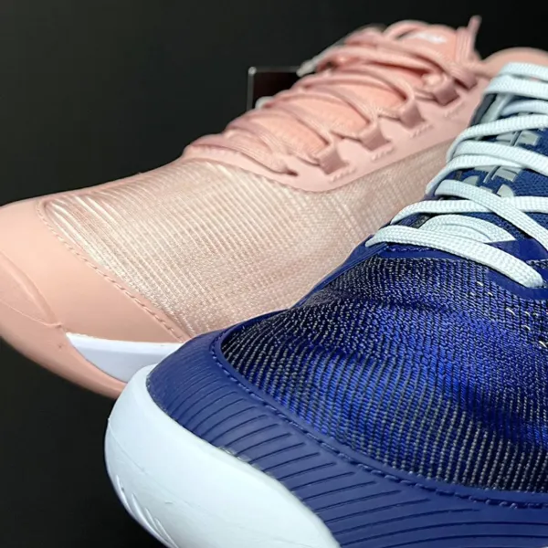 В ТЕННИС FIRST большое поступление кроссовок BABOLAT! В наличии мужские, женские и детские модели легендарного бренда.