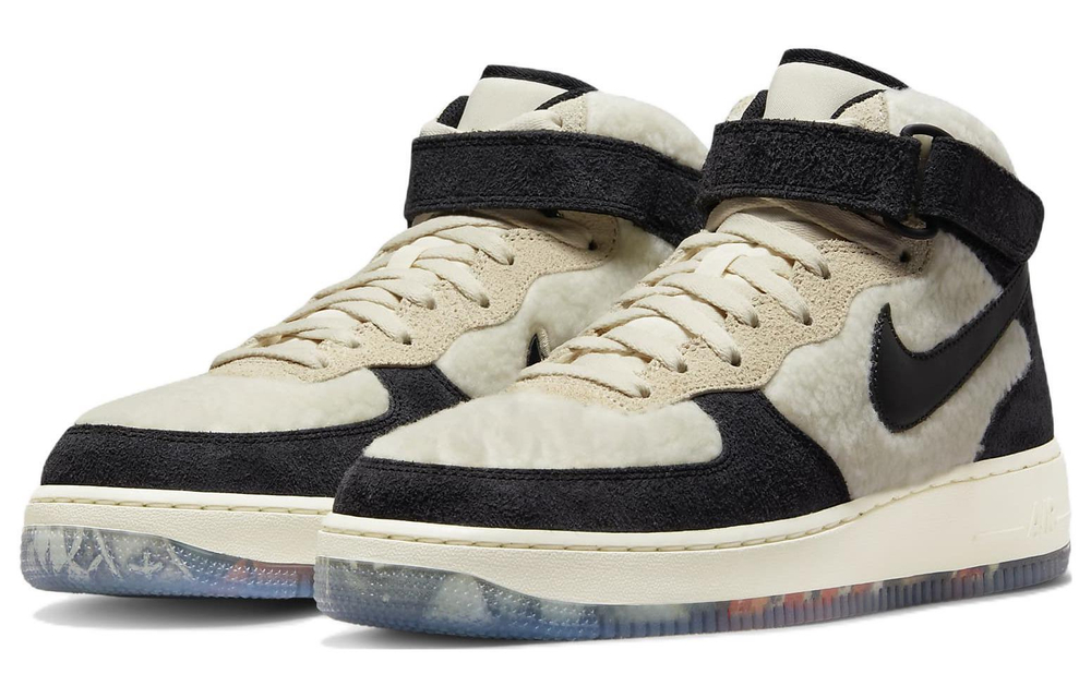 Кроссовки Nike Air Force 1 07 Premium Panda