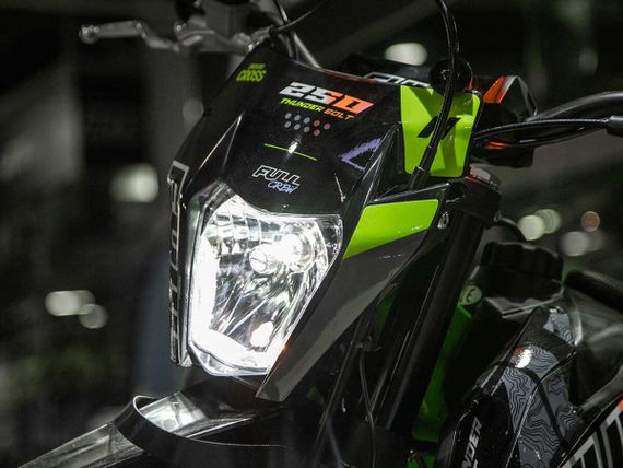 Мотоцикл FULL CREW Thunderbolt PR250 ENDURO