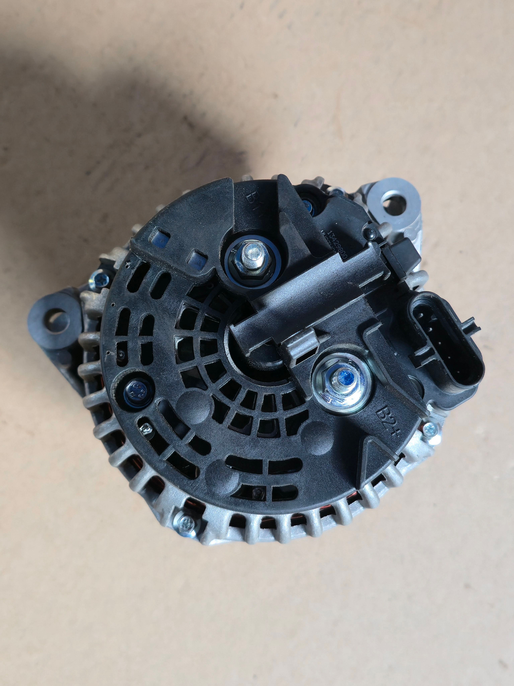 Генератор КАМАЗ дв.740 ЕВРО-3, 4 (8-ручьевой шкив) 28В 120А