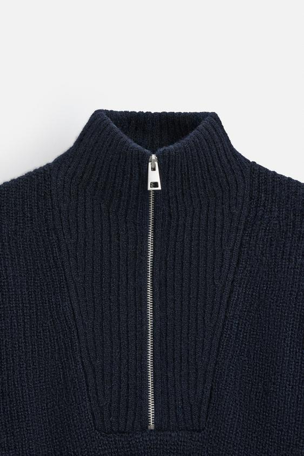 ZARA СВИТЕР ИЗ РЕЛЬЕФНОЙ ТКАНИ С ВОРОТНИКОМ НА МОЛНИИ, МОРСКОЙ СИНИЙ