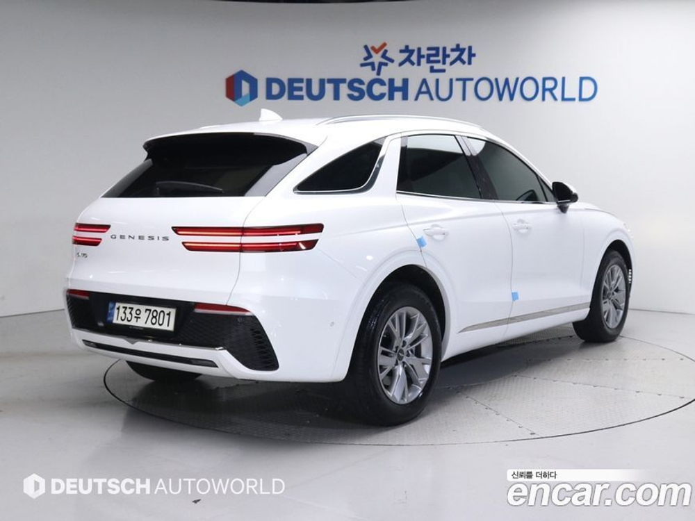 Genesis GV70 2.2 Дизель 2WD (10.2022)
