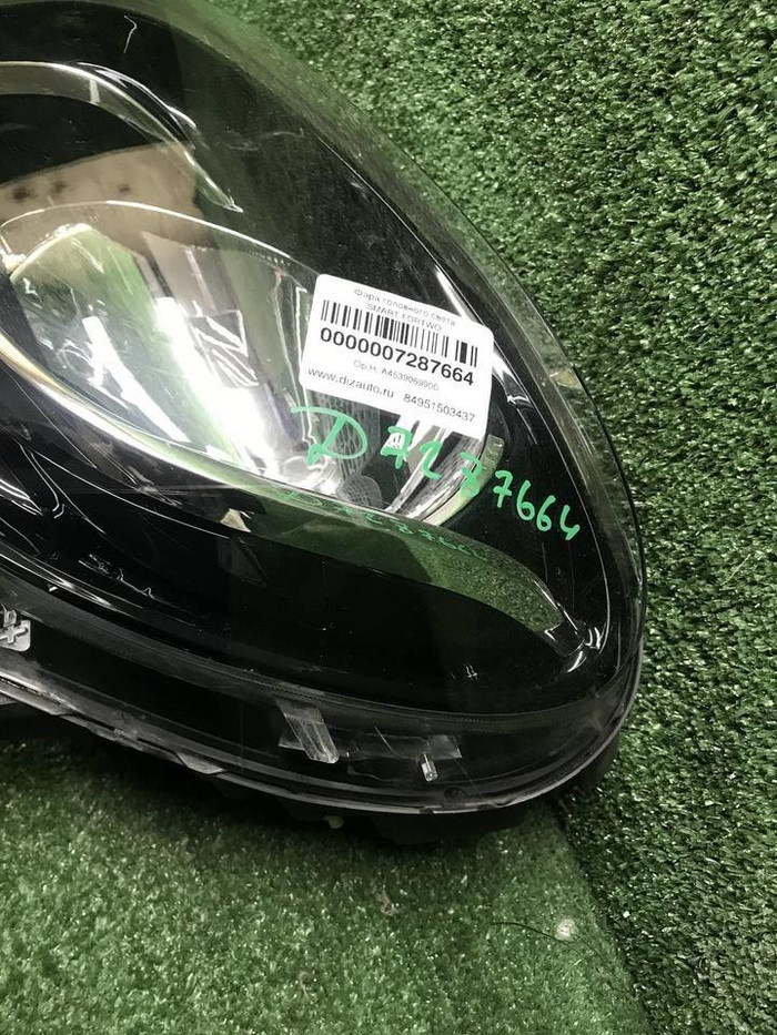 Битая Фара левая Smart Fortwo 3 (14-нв) галоген