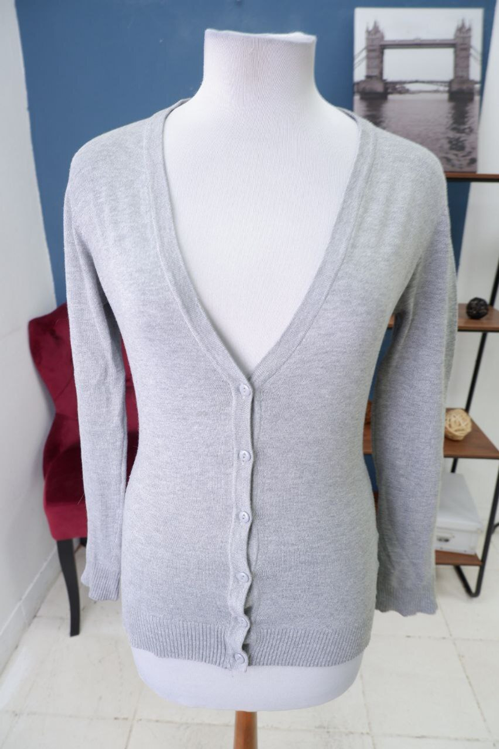 Кардиган Incity на пуговицах 40 размер