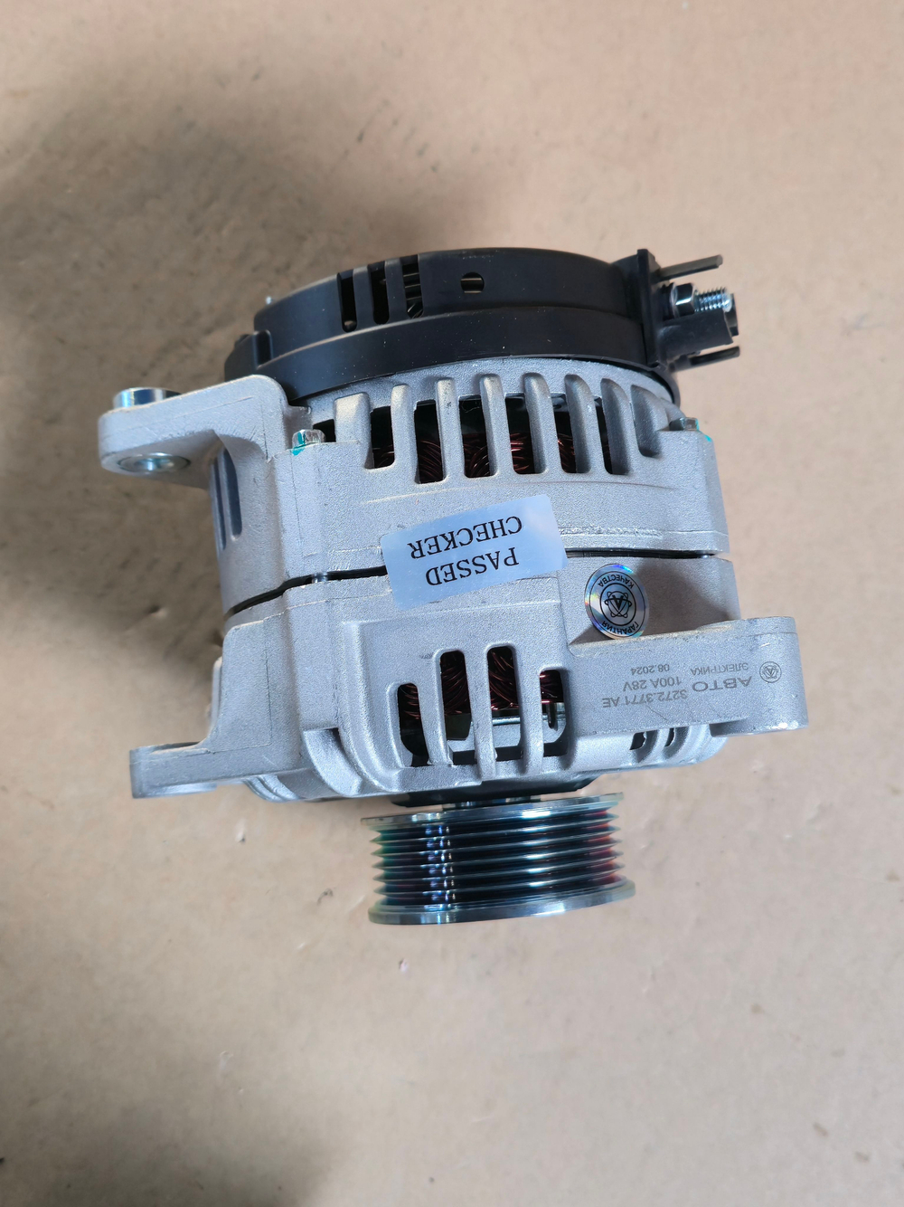 Генератор ЯМЗ-534, 536 28В 90А AVTOELECTRICA