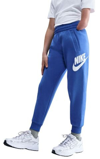 Штаны для мальчика теннисные Nike Kids Club Fleece - parachute beige/desert khaki/white