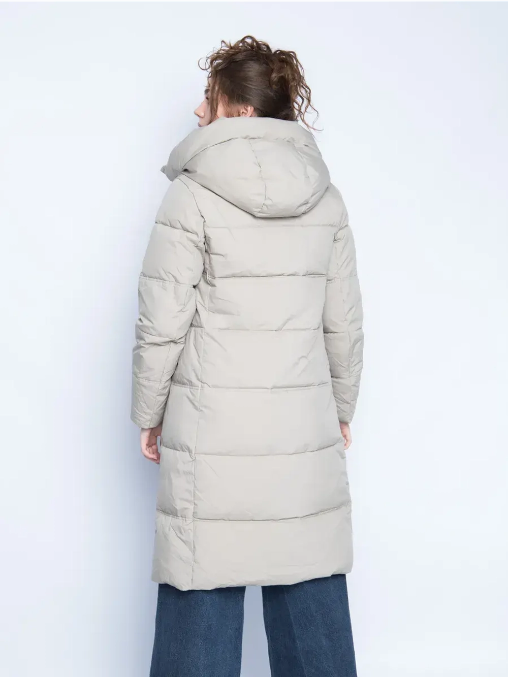 Куртка зимняя удлиненная с капюшоном