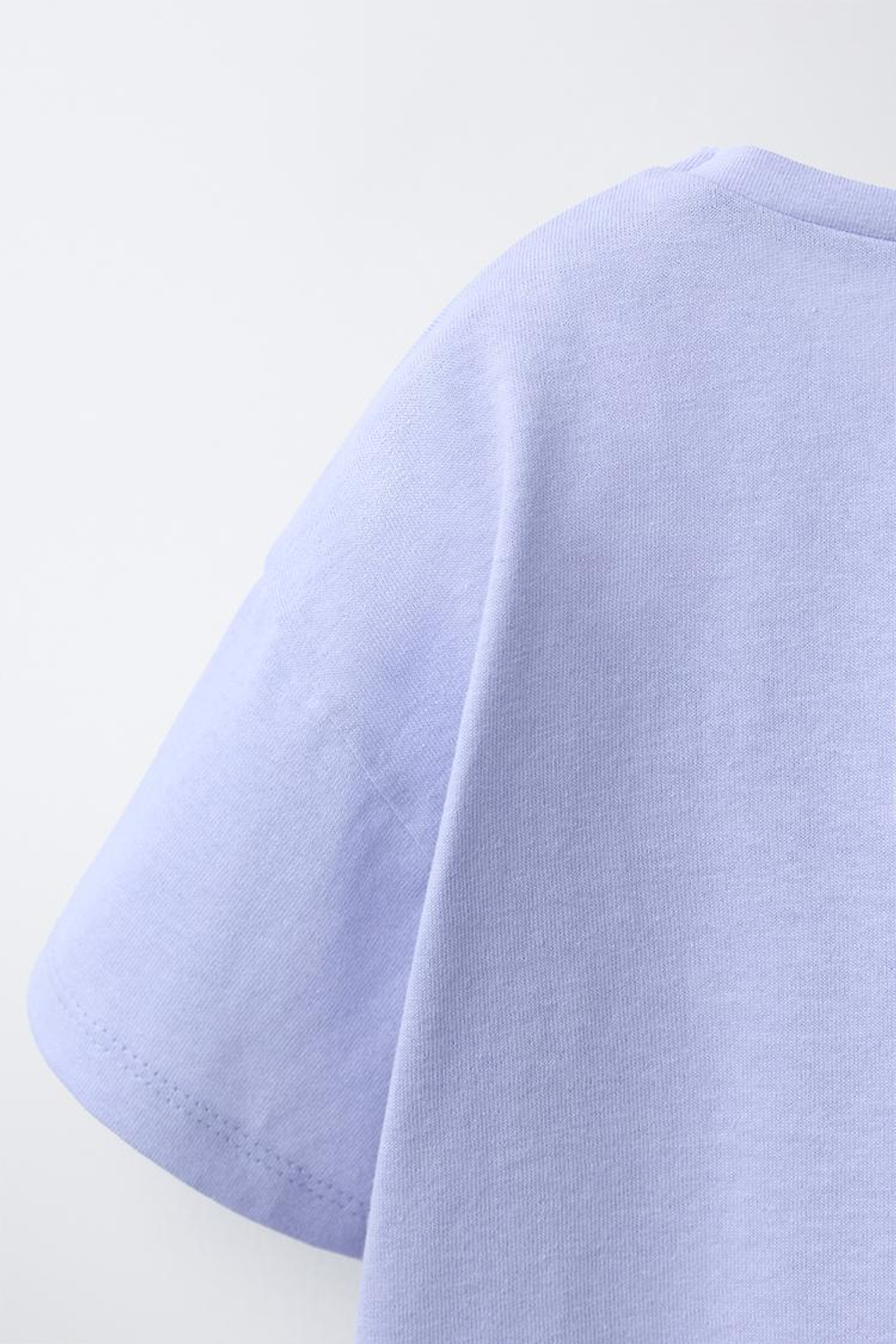 ZARA ФУТБОЛКА С ВОЛНИСТЫМ ПРИНТОМ, ЛАВАНДОВО-СИНИЙ