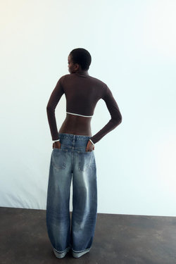 ZARA УКОРОЧЕННАЯ ФУТБОЛКА С ДВОЙНЫМ ЭФФЕКТОМ, КОРИЧНЕВЫЙ