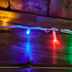 ULD-S1000-120-DWA MULTI IP67 Гирлянда светодиодная с контроллером. 120 светодиодов. 10 м. разноцветная. IP67. провод белый