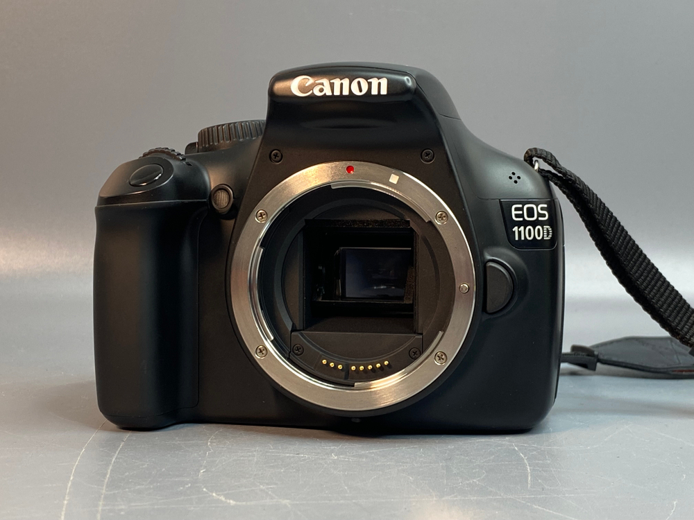 Canon 1100D Body 720 кадров
