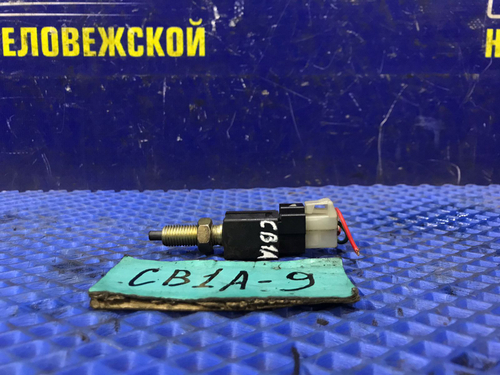 Датчик педали тормоза MITSUBISHI LANCER 1994