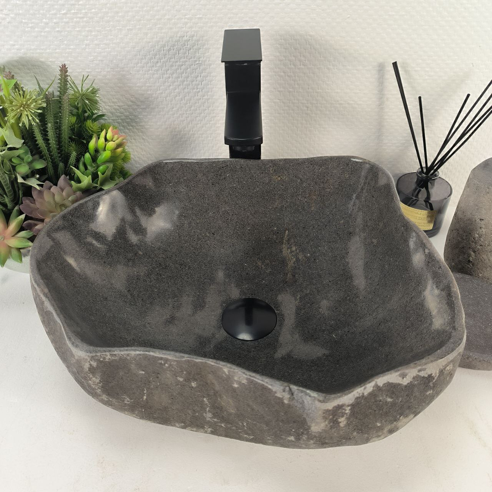 Раковина из речного камня RS-65190 42*38*15 0861