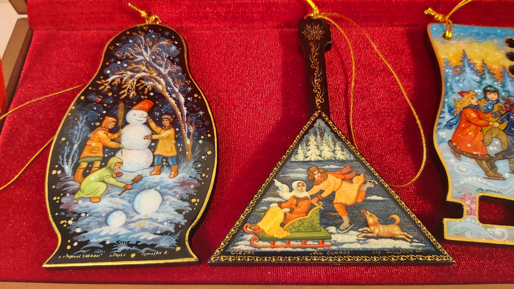Набор из 4-х ёлочных игрушек  "Русская зима" с росписью Палех