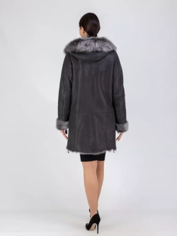 Дубленка зимняя с капюшоном натуральная