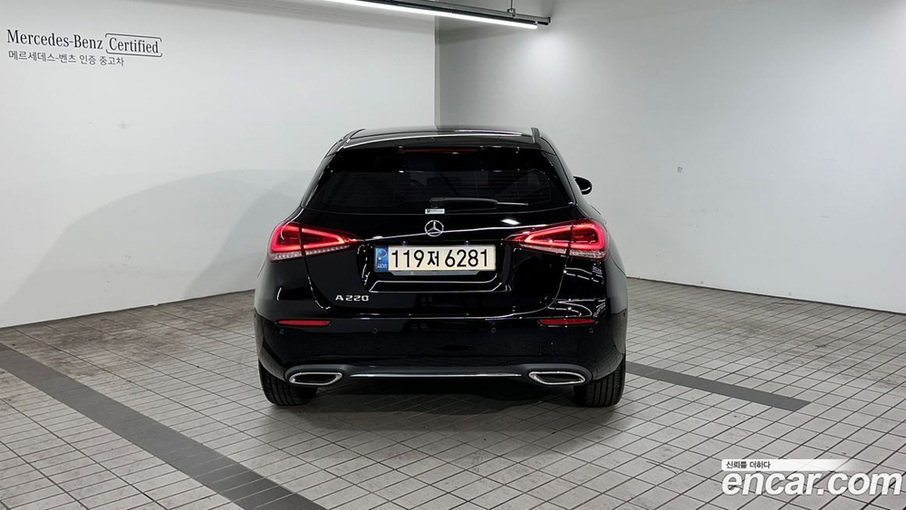 Mercedes-Benz A-Class W177 A220 Hatchback (05.2021)