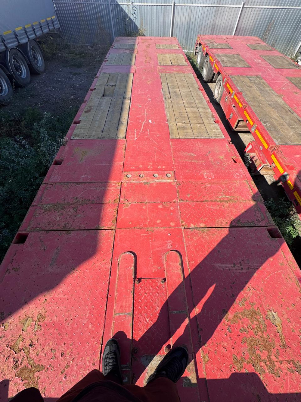 ДЕЛО Техники 9833* Полуприцеп тяжеловоз 3 оси 9833-0000050-03 (Раздвижной)