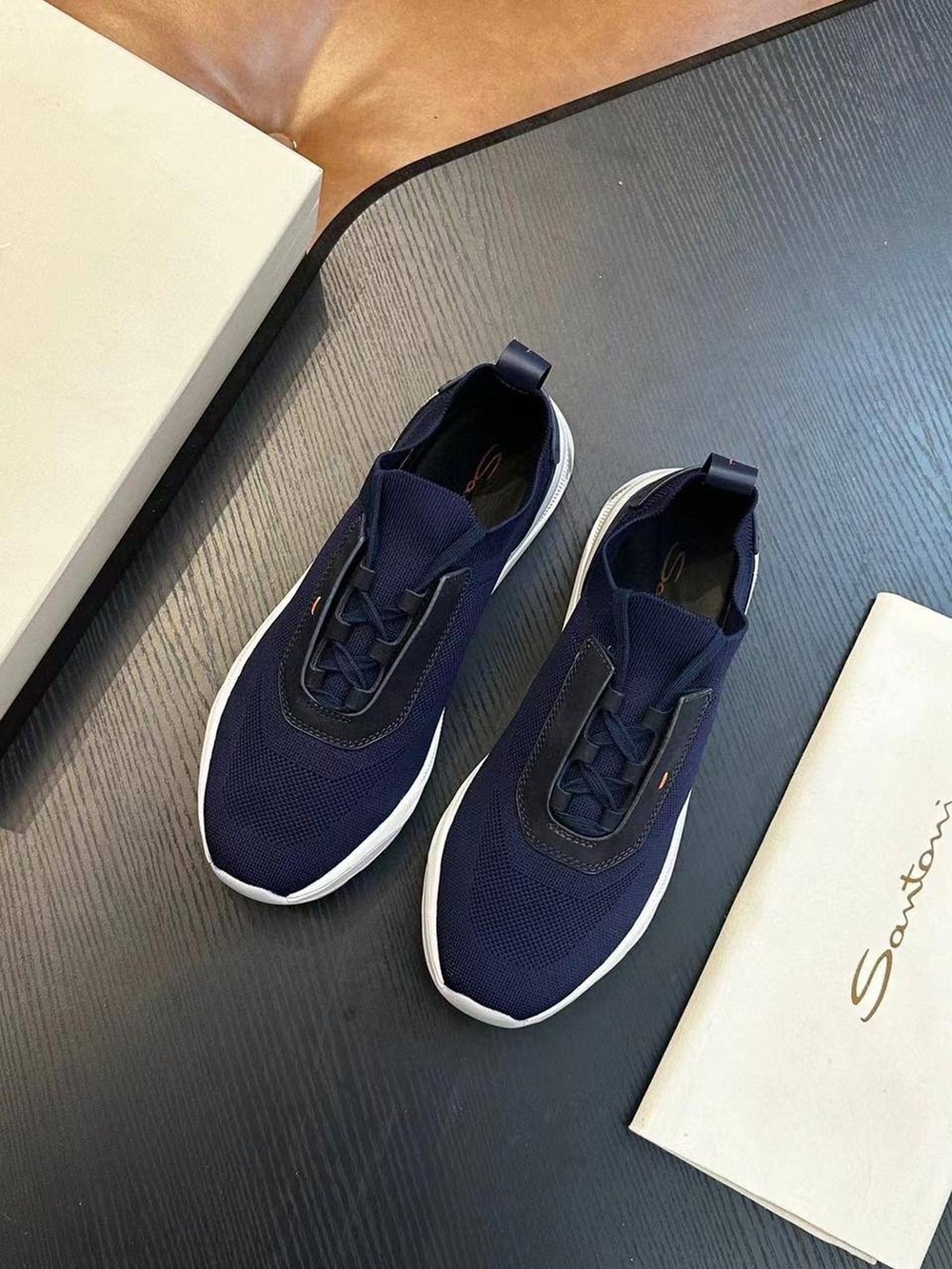 Кроссовки Santoni