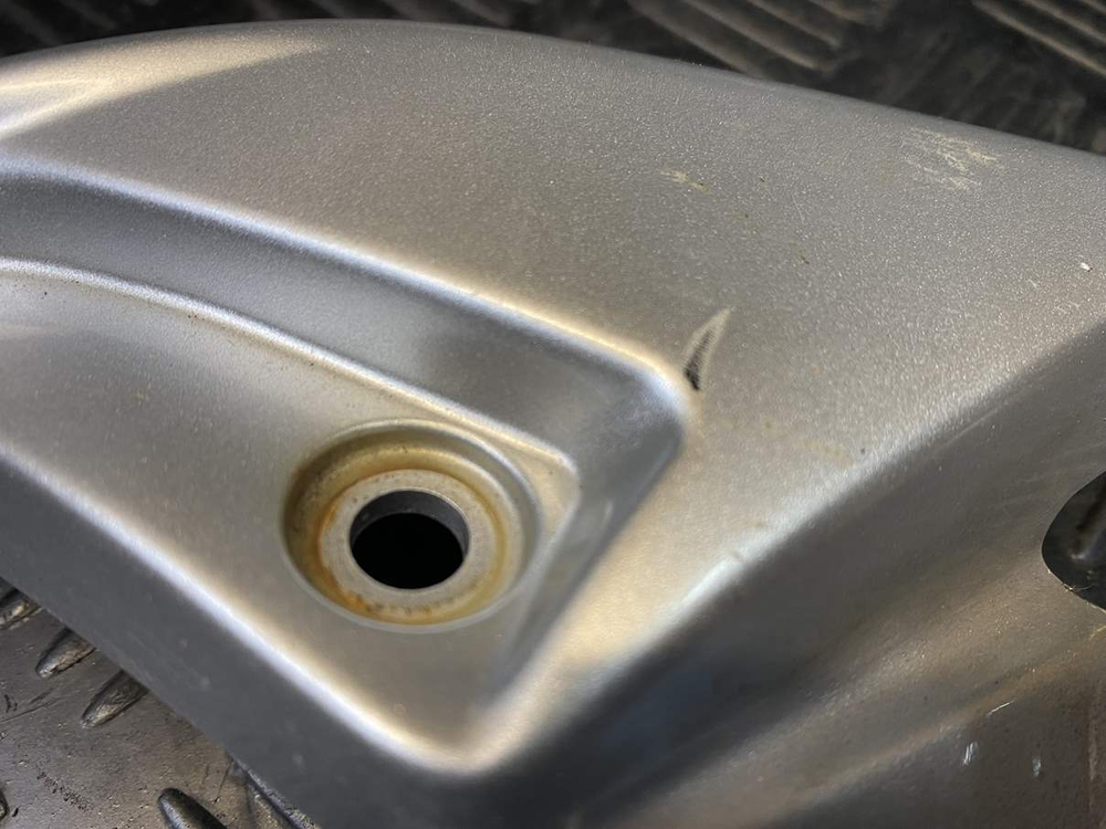 Пластик фары правый Suzuki GSR400 (GK7DA) 51814-44G0