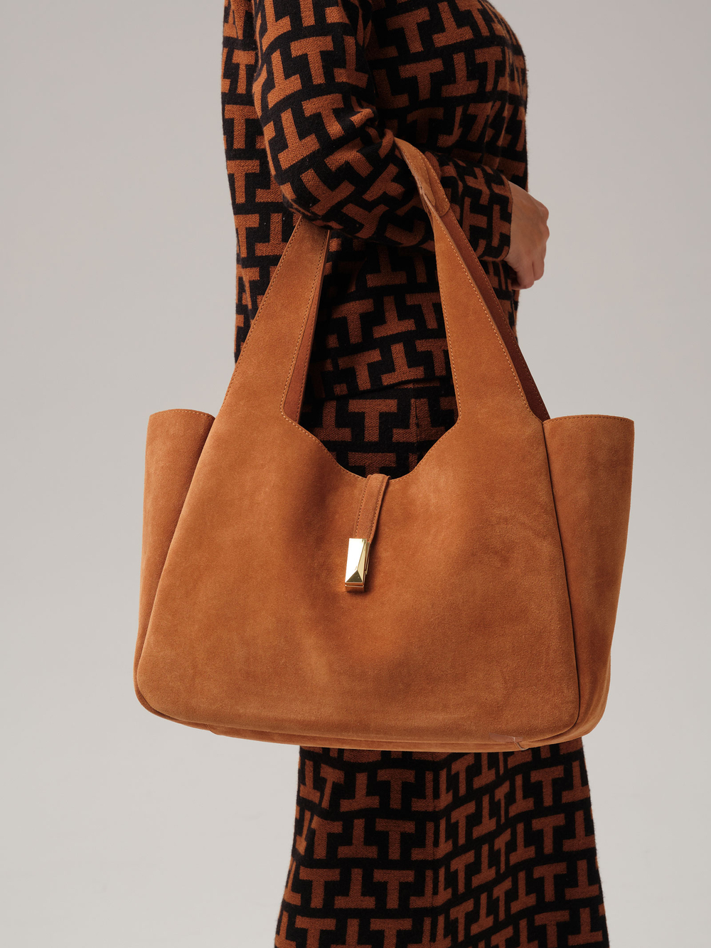 Замшевая сумка шоппер Deboro 31054 вуд