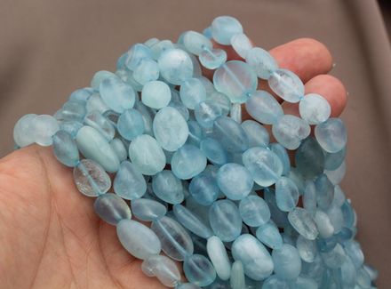 Нить бусины из аквамарина 8-10мм (галтовка)