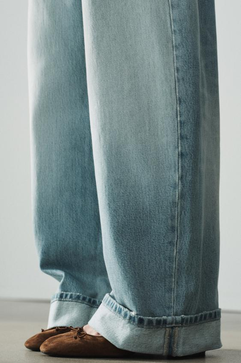 ZARA ДЖИНСЫ TRF BAGGY FOLDED С РАЗРЕЗАМИ, ГОЛУБОЙ