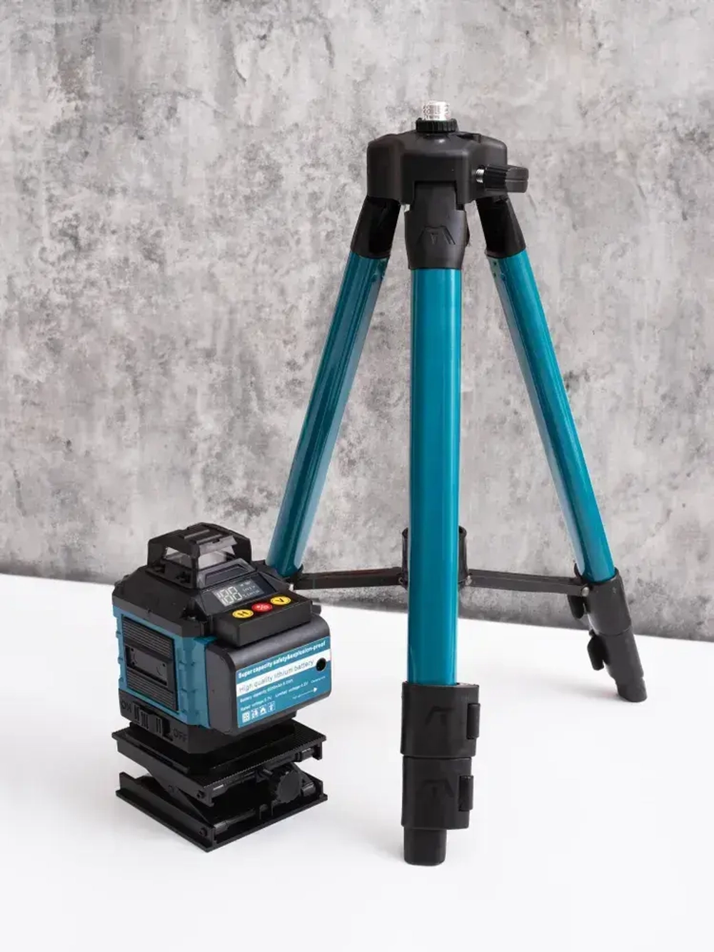 Профессиональный лазерный уровень строительный 360 4D / Нивелир, 16 лучей с пультом управления и штативом, Зеленый луч 360 градус