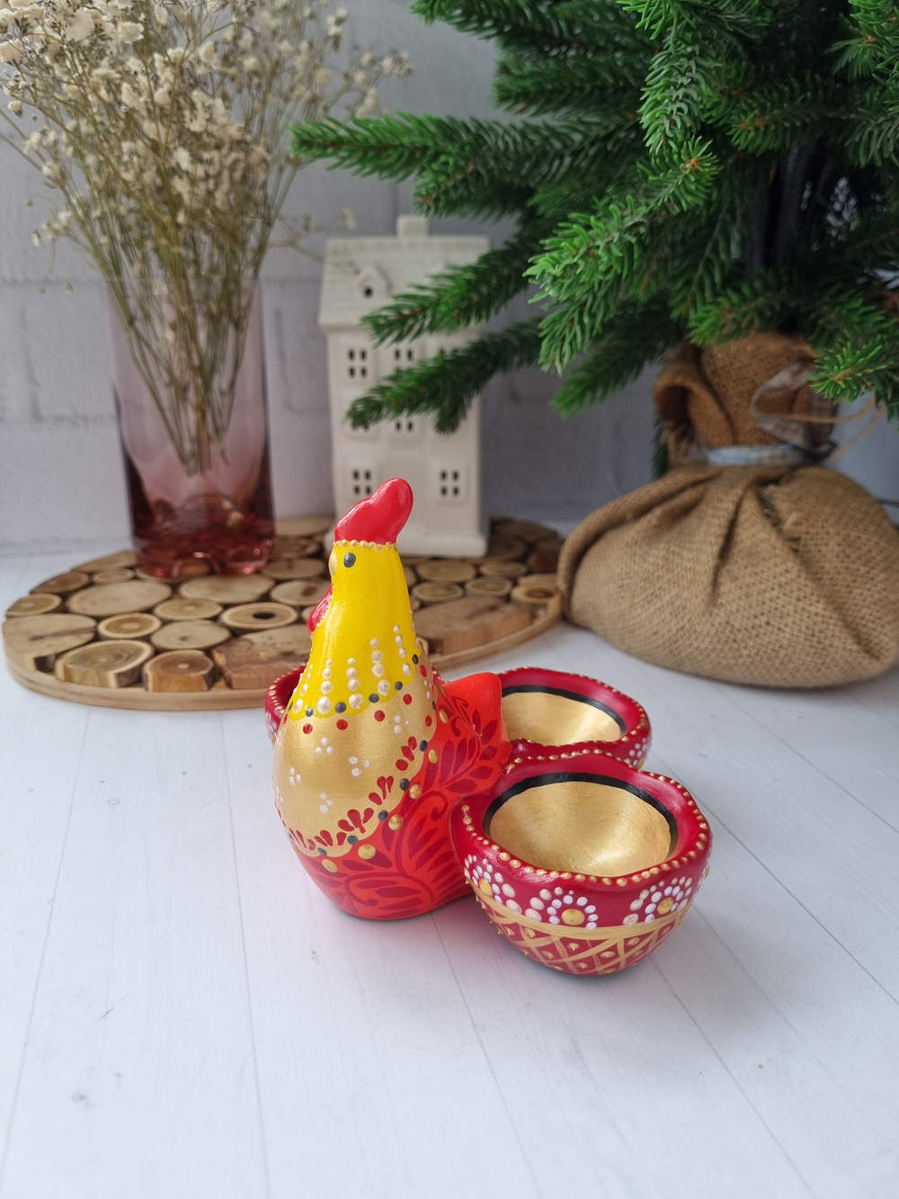 Фарфоровая подставка для яиц "Курочка"