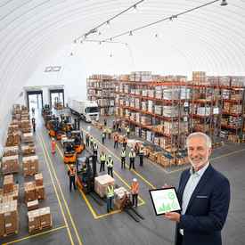 Склад в надувном пневмоангаре: планировка, зоны, хранение и безопасность