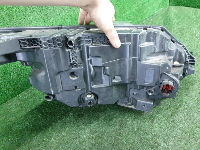 Фара левая Range Rover Velar (2017-2023) LED