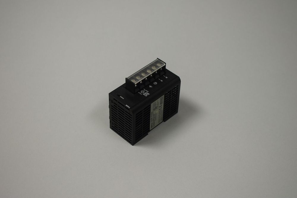OMRON CJ1W-PA202