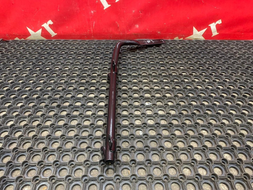 Кронштейн спойлера бокового левого 2024г.