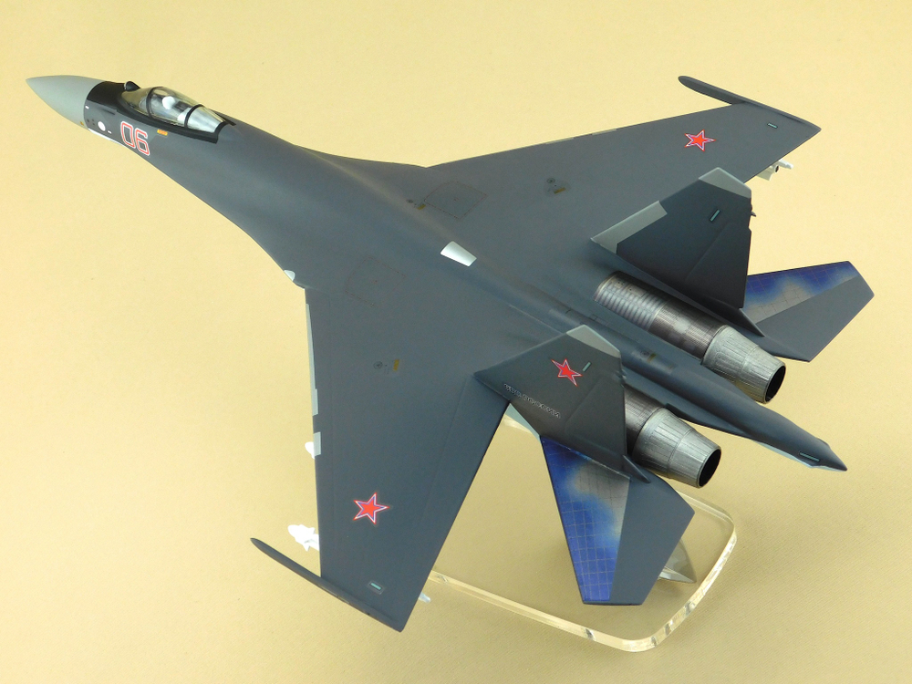 Модель самолета Су-35С (М1:48, ВВС России, 06, Графит)