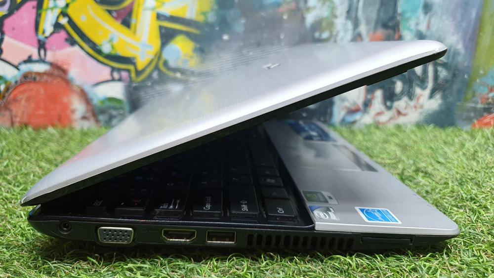 Нетбук ASUS Atom/4Gb