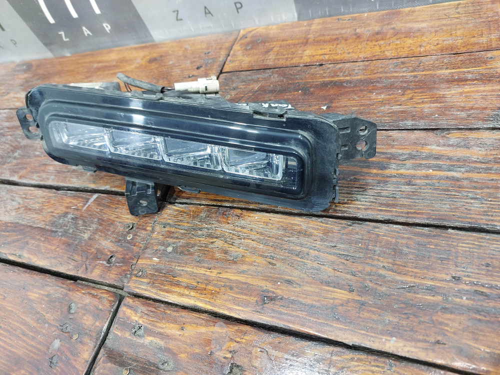 ПТФ передняя правая LED Tank 500 21-нв Б/У Оригинал 4116200XKV3AA