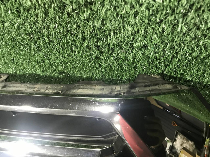 Решетка радиатора Toyota Land Cruiser 200 (2015-2021)