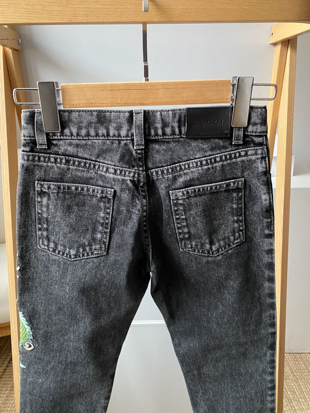 Джинсы Gucci, 128