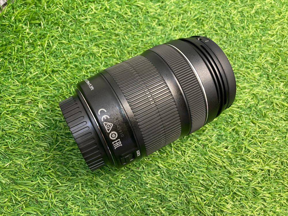 Canon EF-S 18-135mm 3.5-5.6 IS STM