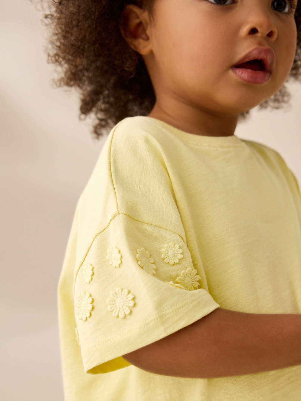 Футболка с вышивкой для девочки Next AD8-257, Светло-желтый