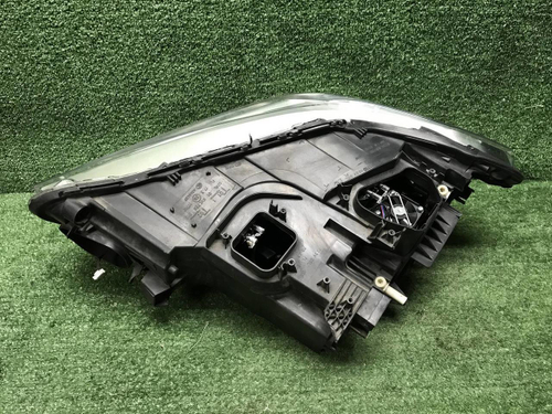 Битая Фара правая BMW X1 F48 (2015-2019) LED
