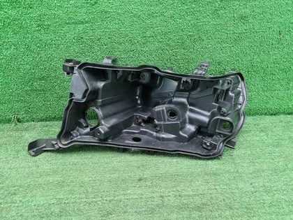 Корпус фары левый Toyota Land Cruiser 200 (15-21)