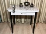 Кухонный раскладной стол с ящиком на черных ножках Wide Grey Marble