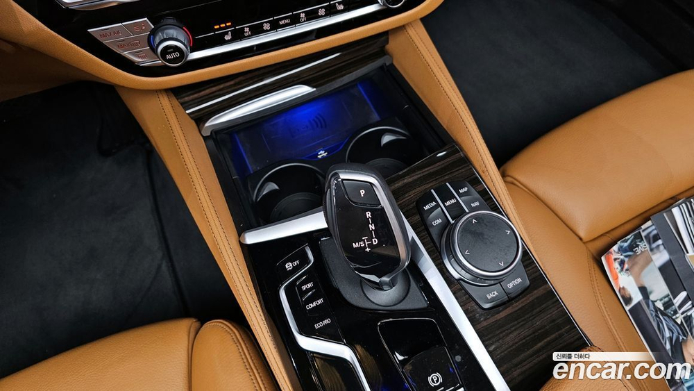 BMW 5 Series (G30) 520i Luxury (11.2020)