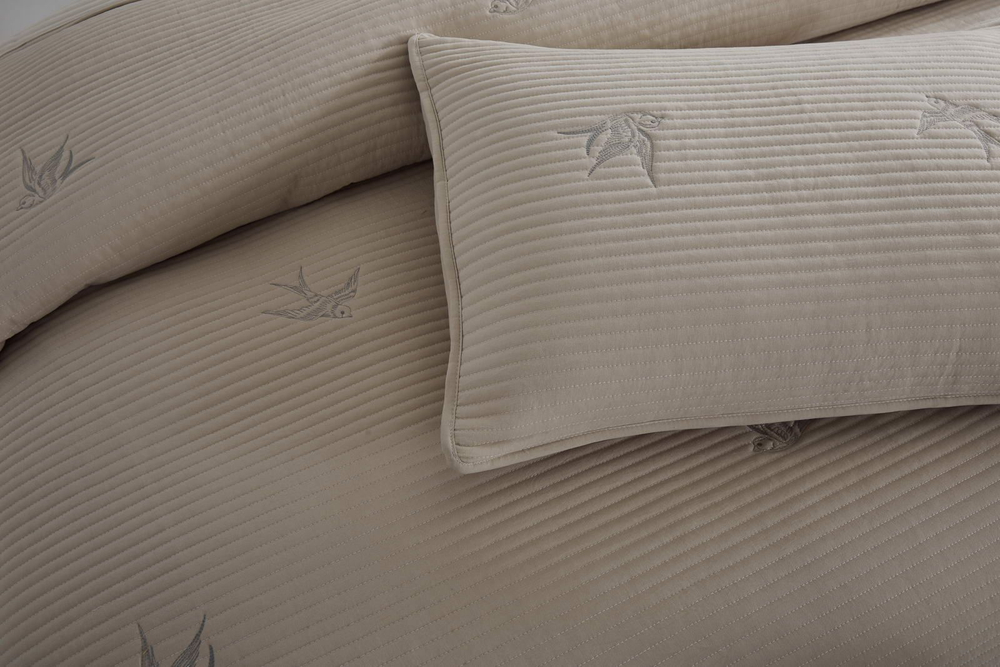 Покрывало 160х220 и наволочка 50х70 Sofi De MarkO Жаклин бежевое