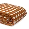 Покрывало из хлопка polka dots карамельного цвета из коллекции essential, 180х250 см