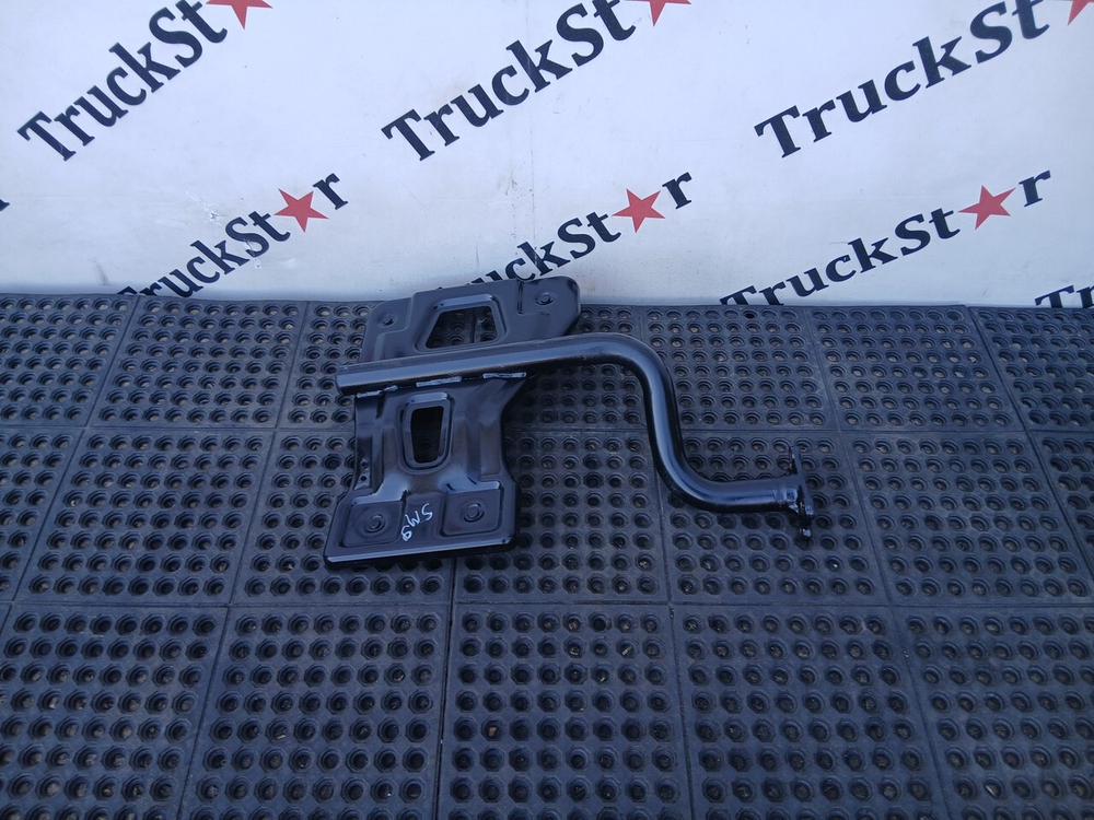 Кронштейн крыла задний правый 2022г