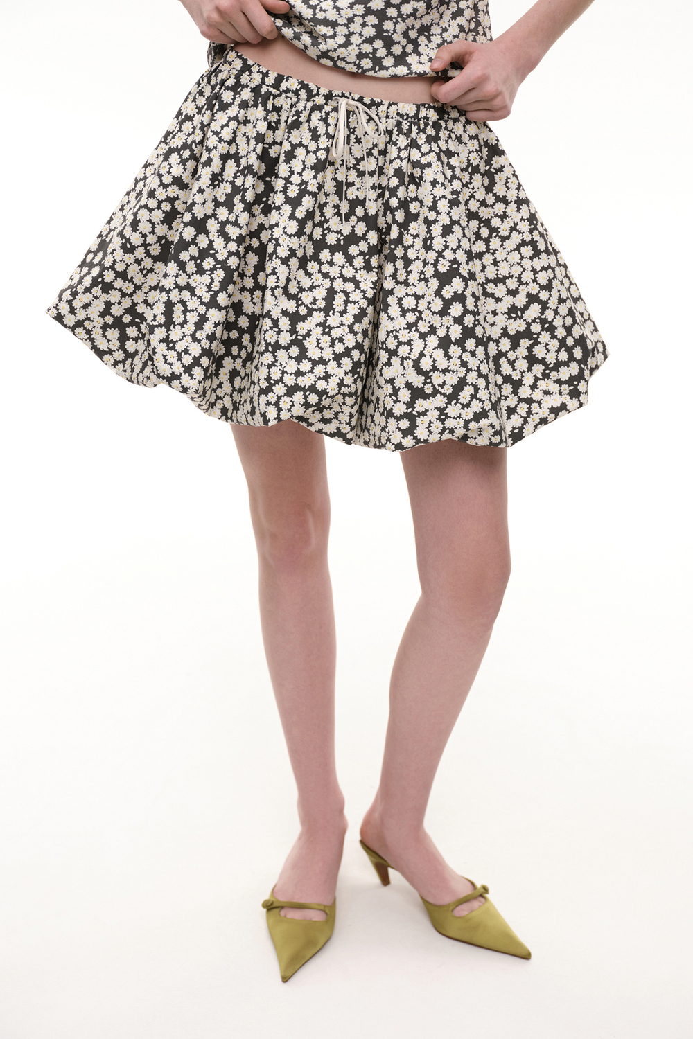 Юбка с цветочным принтом (Flower Power), черная